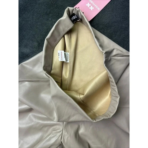 Missy Empire high waist leather look legging in ecru Stone Women’s Size US 8 New - Picture 12 of 16